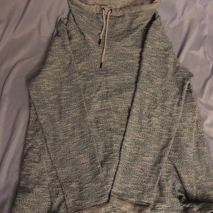 Flowy sweater with scruchy neck